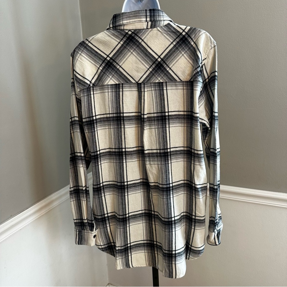 Gap Women’s Flannel Deema Plaid Button Down Shirt, relaxed fit Size Medium-‎ New - Picture 4 of 11